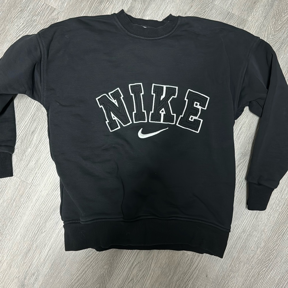 Nike sweatshirt